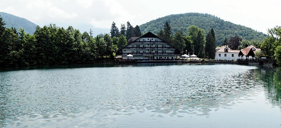 hotel-bor-jezero-preddvor-slovenia